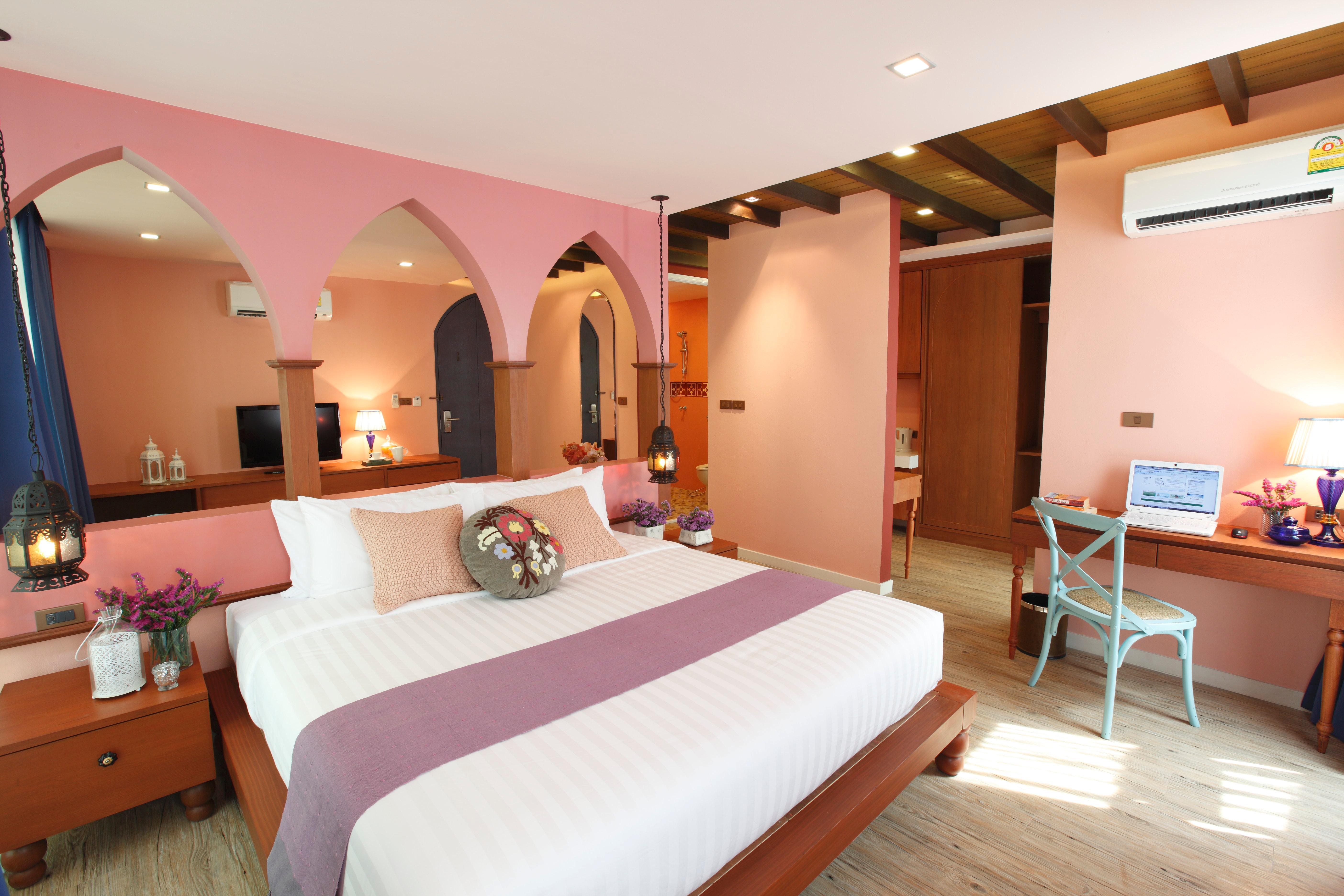 Amber Boutique Silom Hotel Банкок Екстериор снимка
