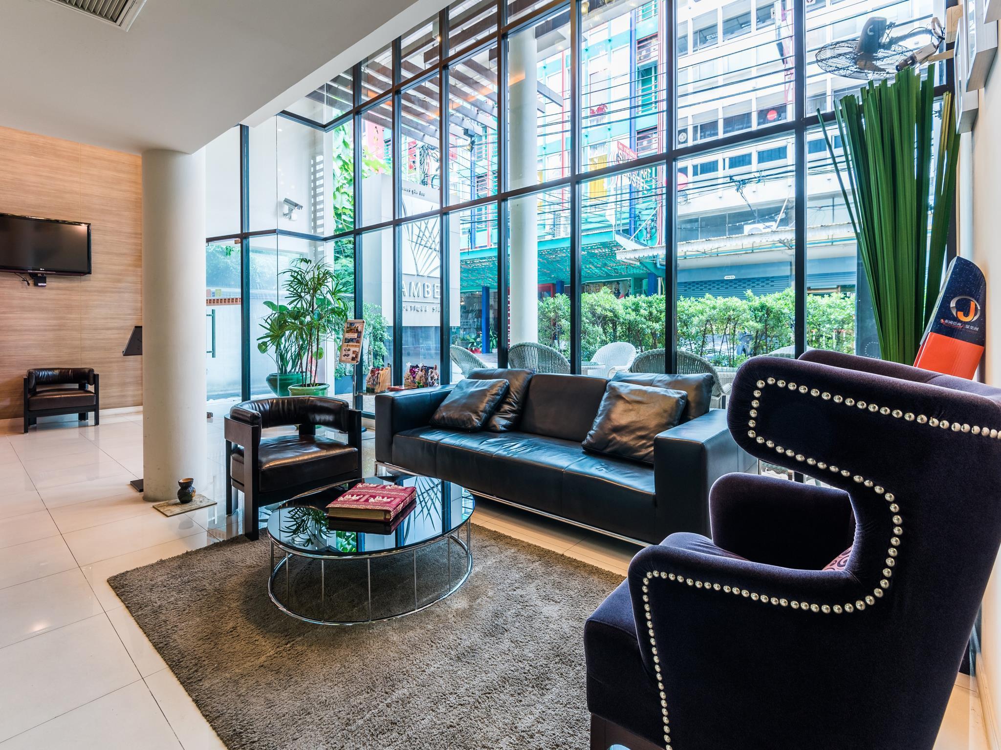Amber Boutique Silom Hotel Банкок Екстериор снимка