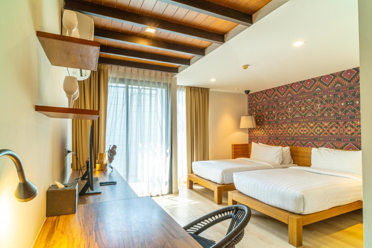 Amber Boutique Silom Hotel Банкок Екстериор снимка