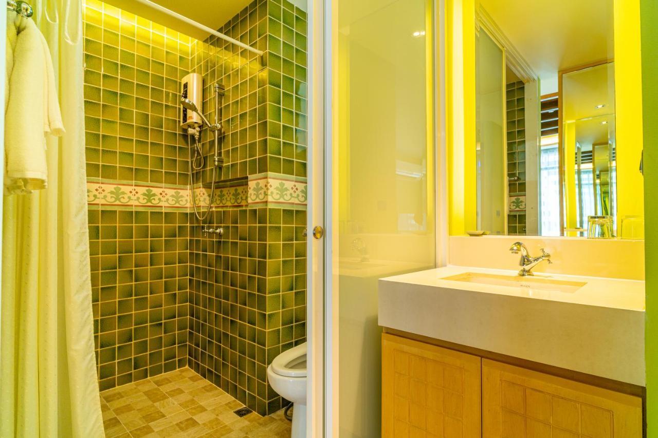 Amber Boutique Silom Hotel Банкок Екстериор снимка