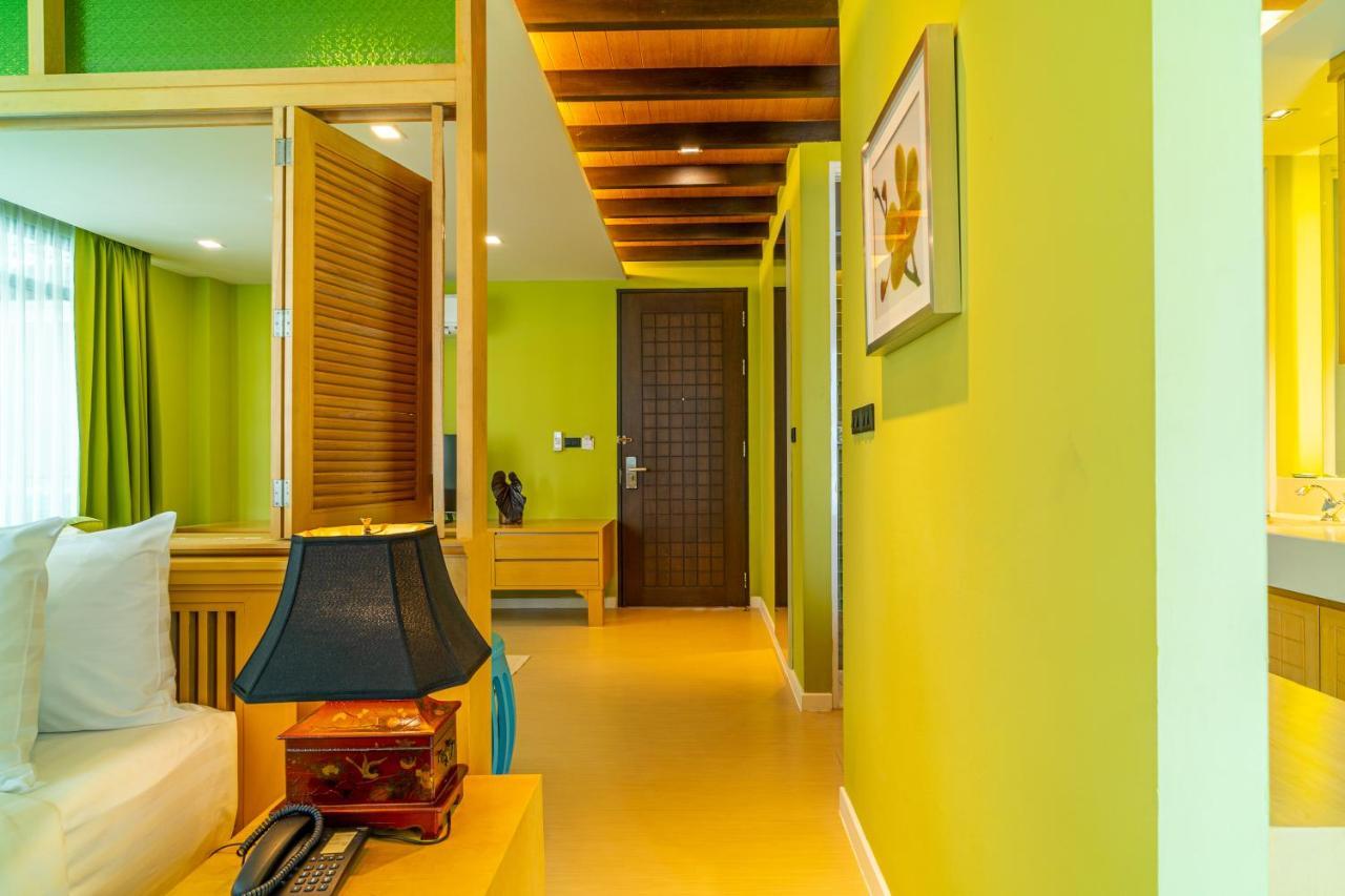 Amber Boutique Silom Hotel Банкок Екстериор снимка